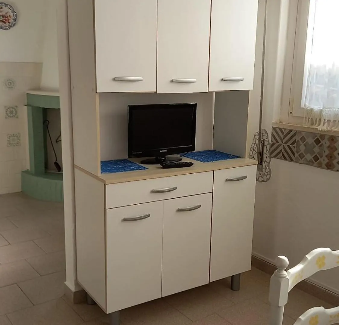 Affittacamere Casa Chiara SantʼAntìoco 0*,