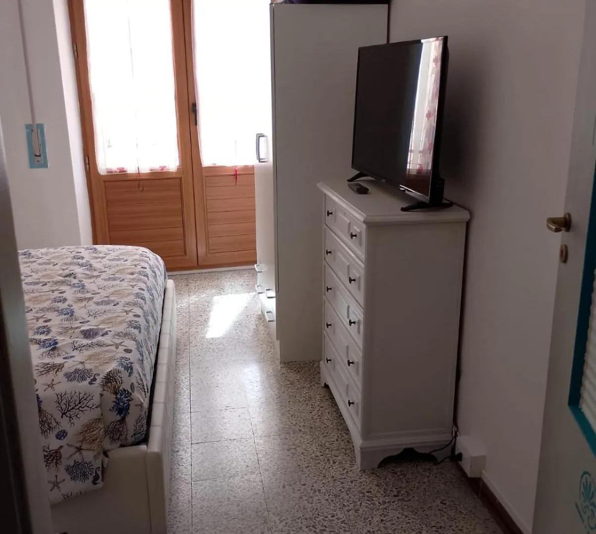 Guest house Affittacamere Casa Chiara Sant'Antioco